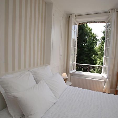 Manoir Le Mesnil Bed and Breakfast Saint-Martin-aux-Chartrains Exterior foto