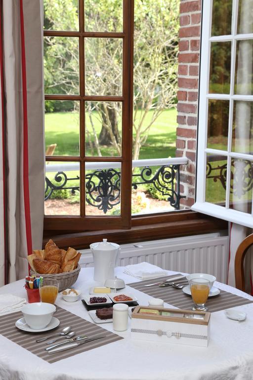 Manoir Le Mesnil Bed and Breakfast Saint-Martin-aux-Chartrains Exterior foto