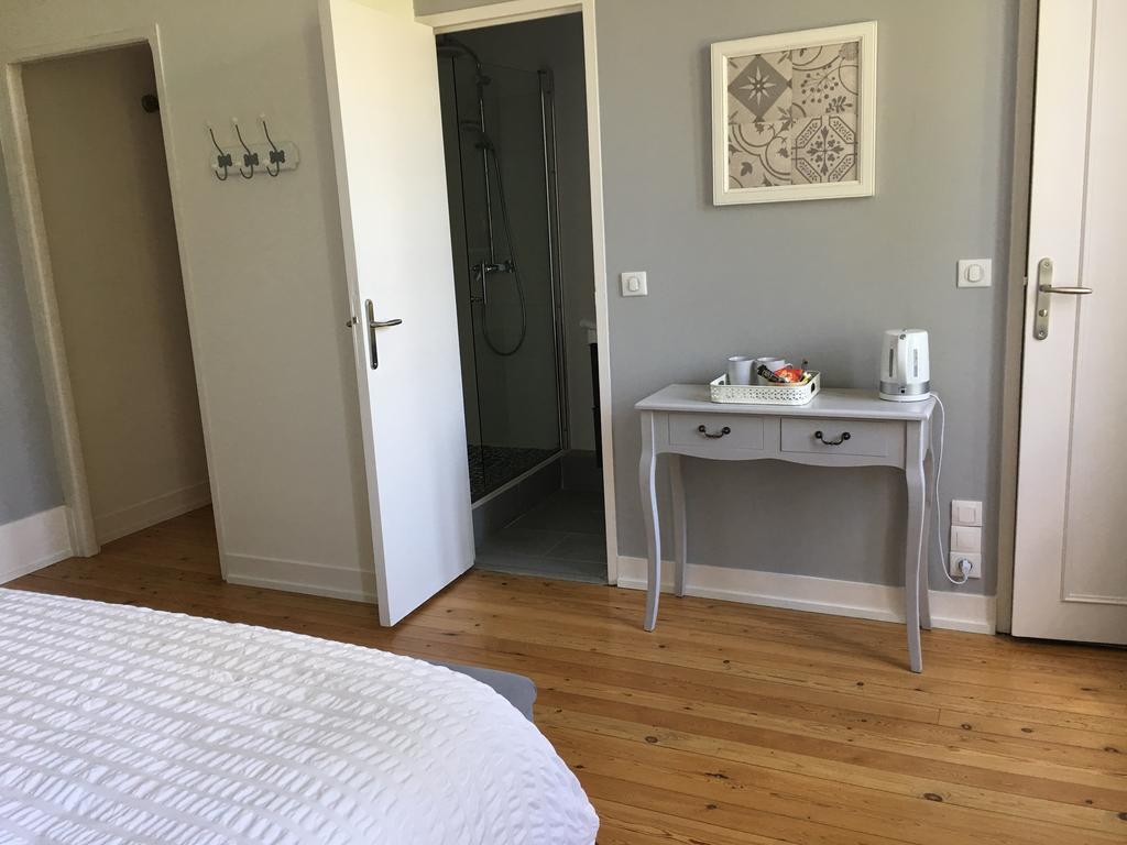 Manoir Le Mesnil Bed and Breakfast Saint-Martin-aux-Chartrains Exterior foto