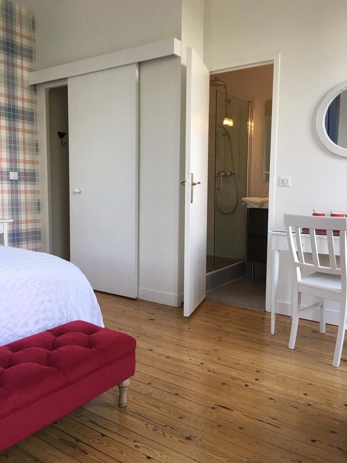 Manoir Le Mesnil Bed and Breakfast Saint-Martin-aux-Chartrains Exterior foto