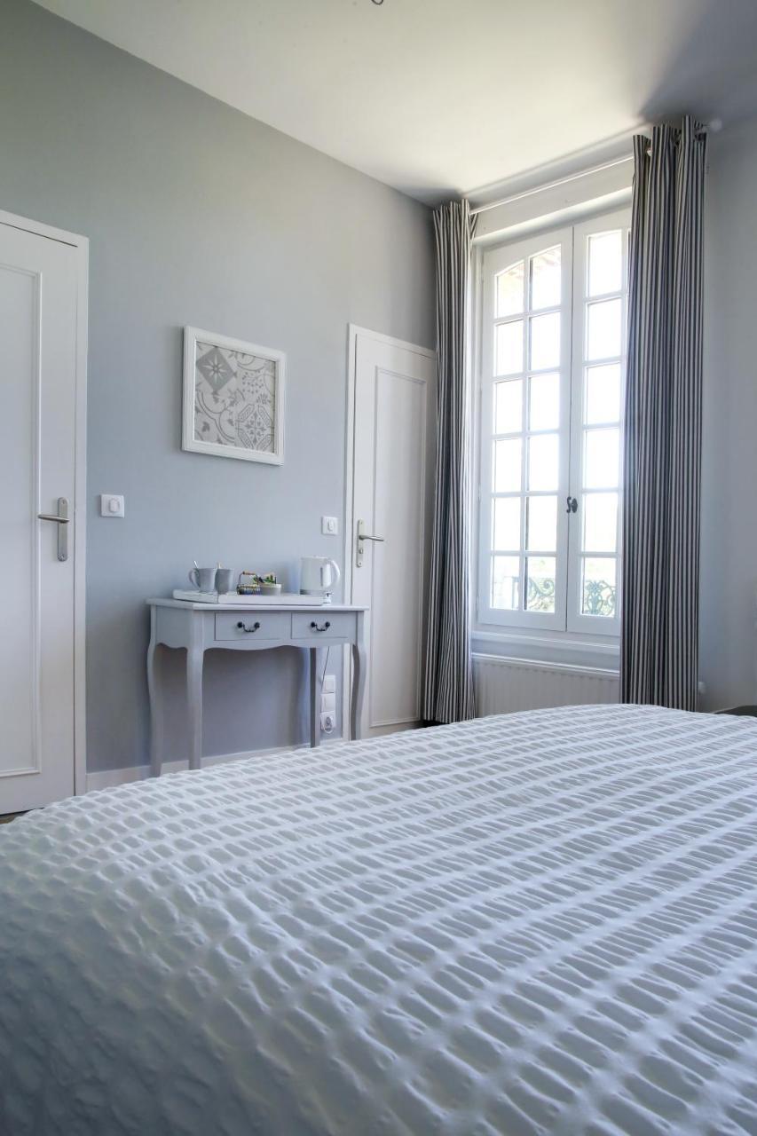Manoir Le Mesnil Bed and Breakfast Saint-Martin-aux-Chartrains Exterior foto